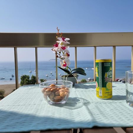 לימסול Super Modern Beachfront 1 Bedroom - Sleeps 4 מראה חיצוני תמונה