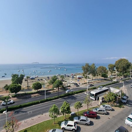 לימסול Super Modern Beachfront 1 Bedroom - Sleeps 4 מראה חיצוני תמונה